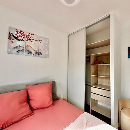 Appartement Le Boudoir - 2 Pieces Et Parking à Le Plessis-Robinson Extérieur photo