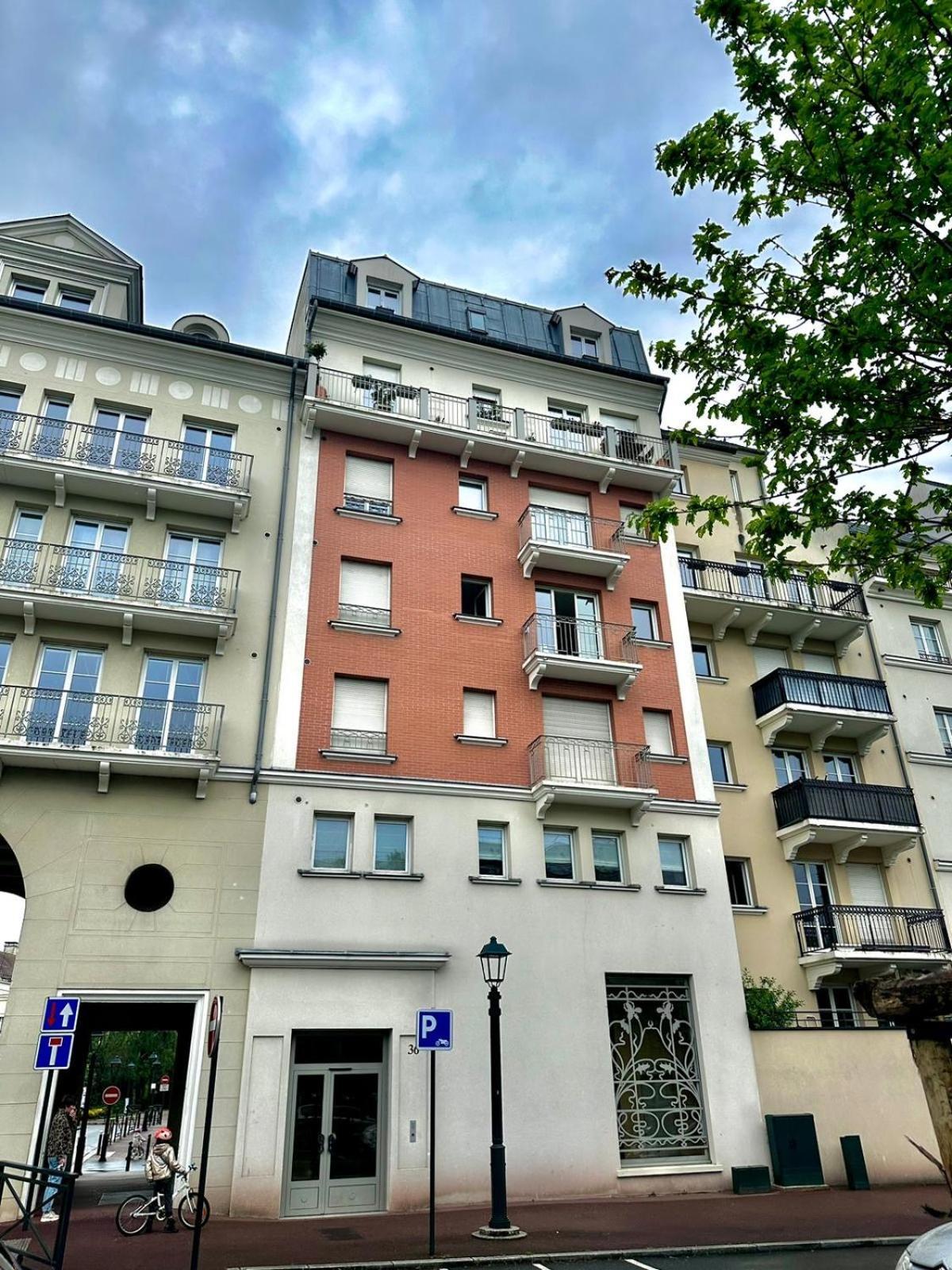 Appartement Le Boudoir - 2 Pieces Et Parking à Le Plessis-Robinson Extérieur photo